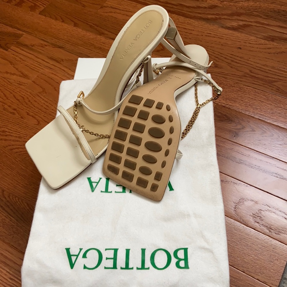 BOTTEGA VENETA CHAIN STRAP SANDAL